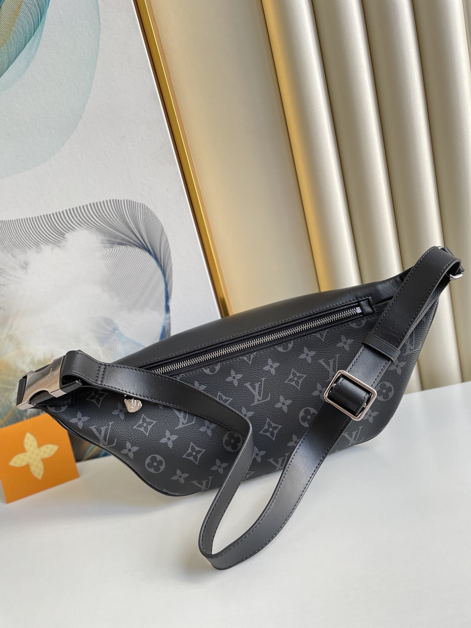 LV DISCOVERY pocket bag